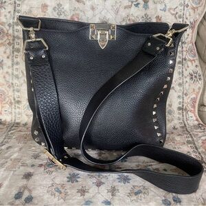 Valentino Garavani Black Hobo Leather Messenger Rockstud Bag